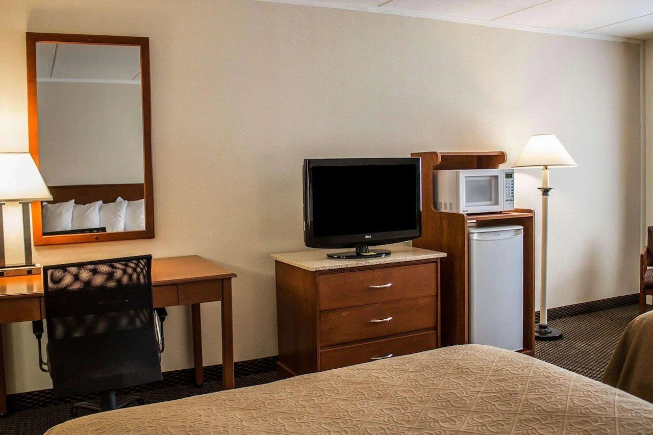 Baymont By Wyndham Youngstown Eksteriør billede